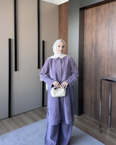 Model wearing the Alina Set in Lilac