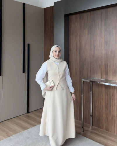 Model wearing the Velora Set in Beige